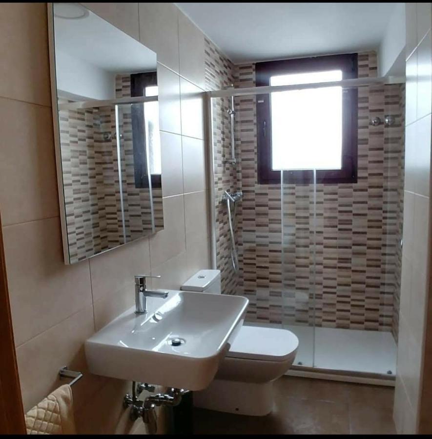 Piso Muy Luminoso En Zona Vieja Apartment Pontevedra Luaran gambar